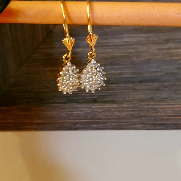 14 K Gold Gorgeous Diamonds Earrings - Picture 4 of 7